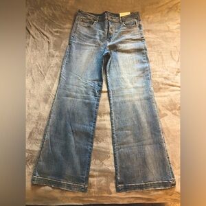 American Eagle super stretch wide leg jeans. Size 16 long.